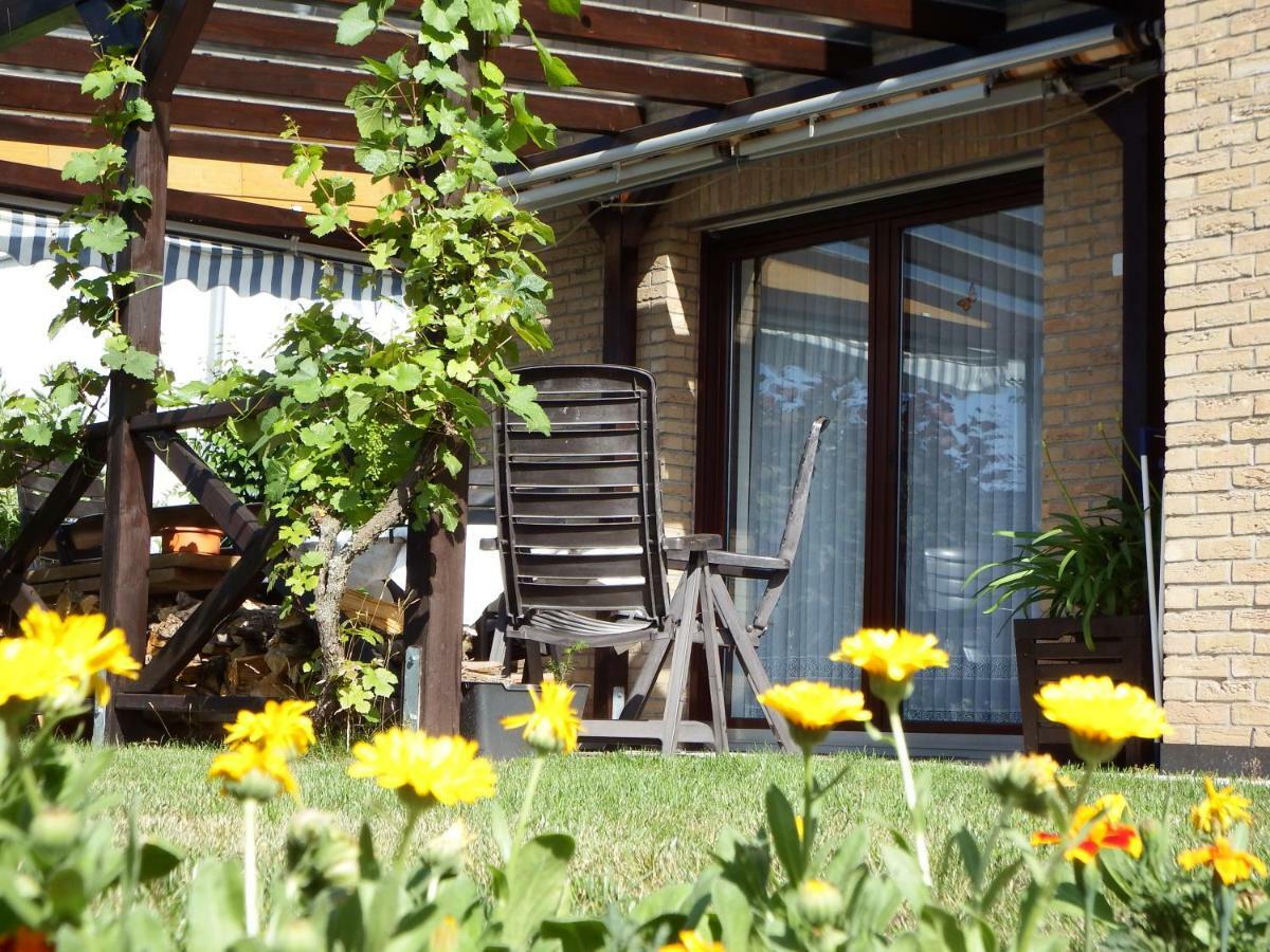 Nette Ferienwohnung Mit Eigenem Eingang Und Sonnenterrasse Idstein Zewnętrze zdjęcie